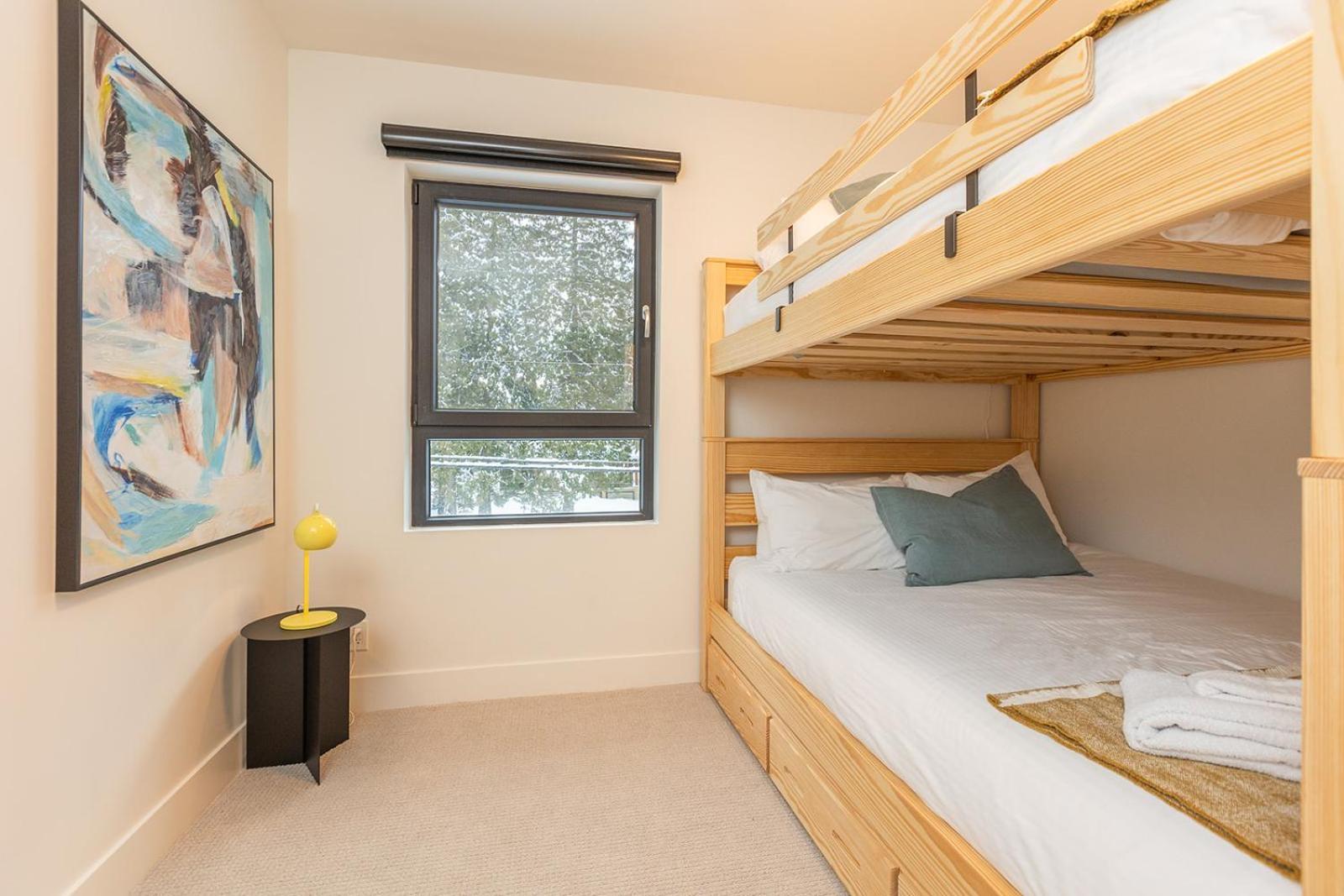 Tally Ho By Revelstoke Vacations Exterior foto