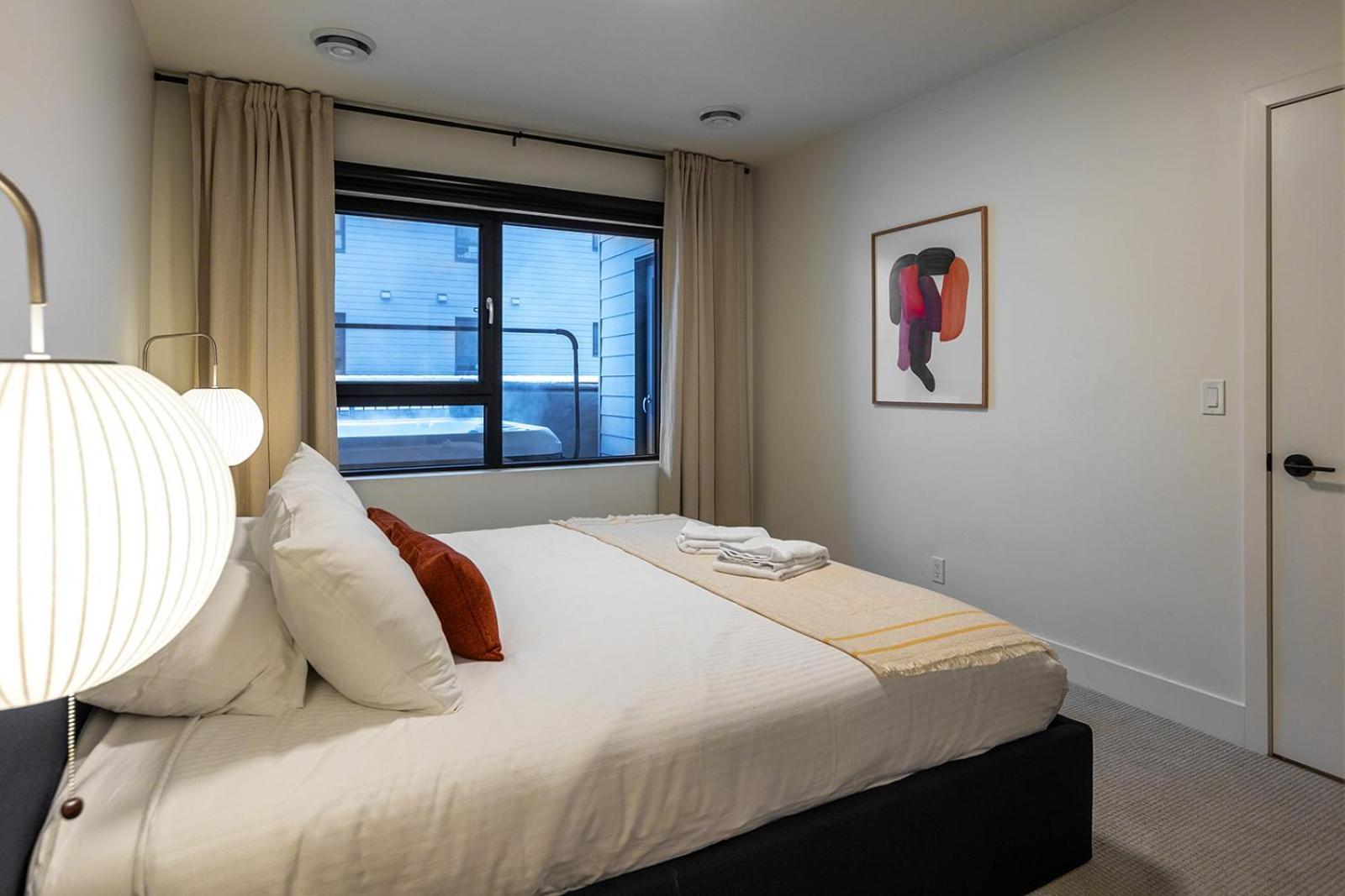 Tally Ho By Revelstoke Vacations Exterior foto